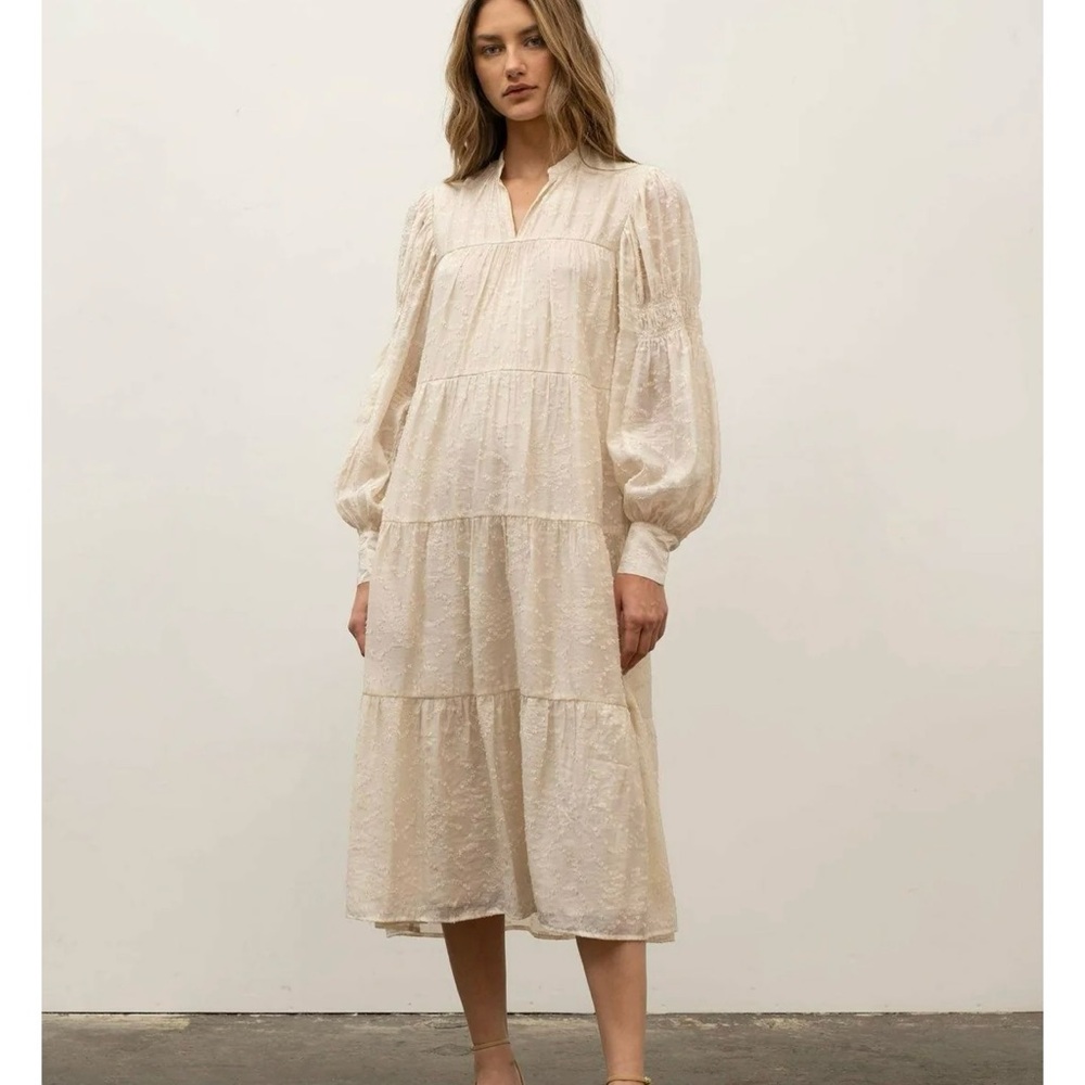 MOON RIVER Lamar Midi Dress NWT Women SIZE XS Fully Lined Peasant LS Beige‎